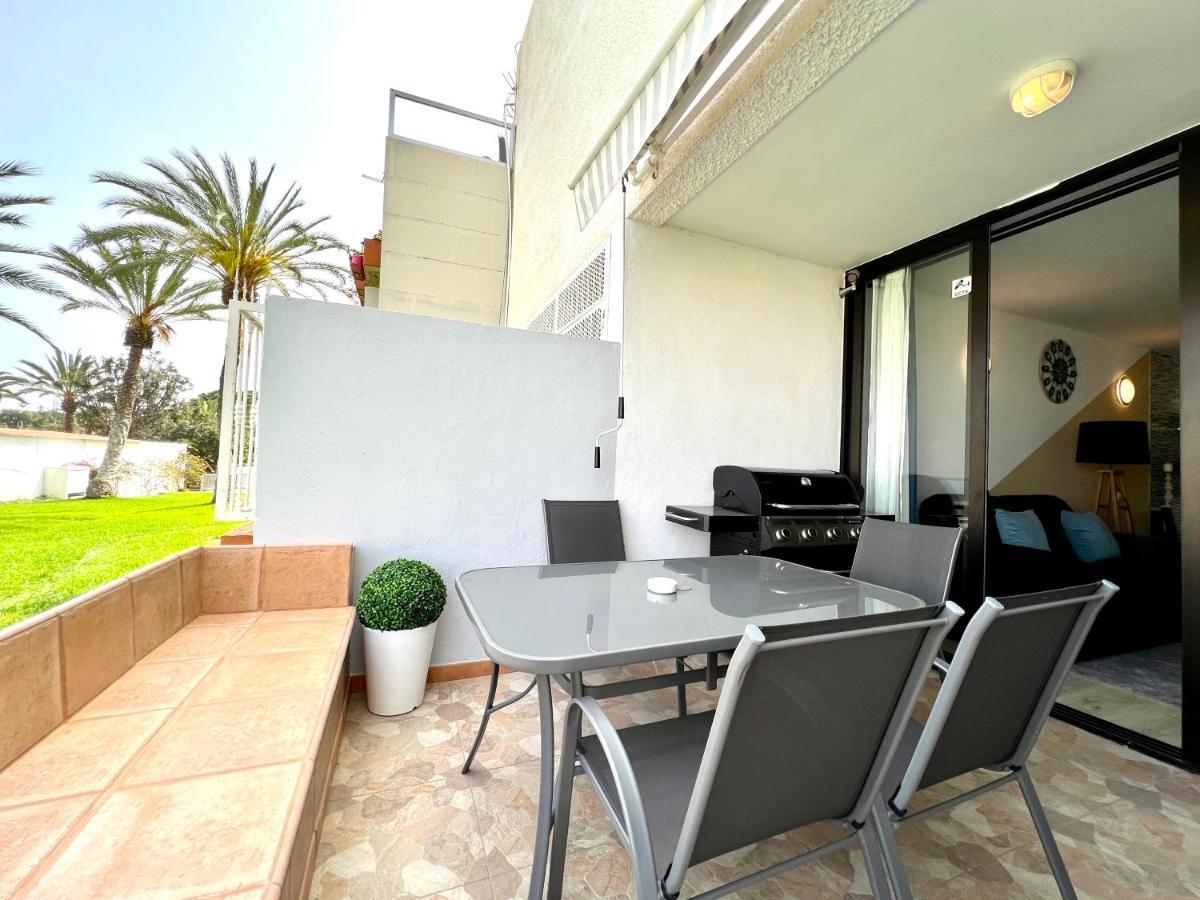 Stunning Lovely Flat With Pool And Strong Wi-Fi, 31 Arona  Exterior photo